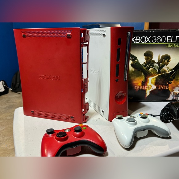 Xbox 360 Elite Resident Evil 5 Limited Edition Red/White Console Bundle/ CIB - Picture 4 of 11